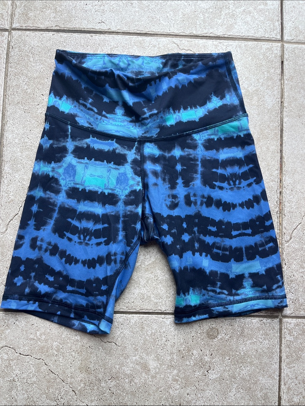 Old Navy Active Blue Tie-Dye Performance biker shorts